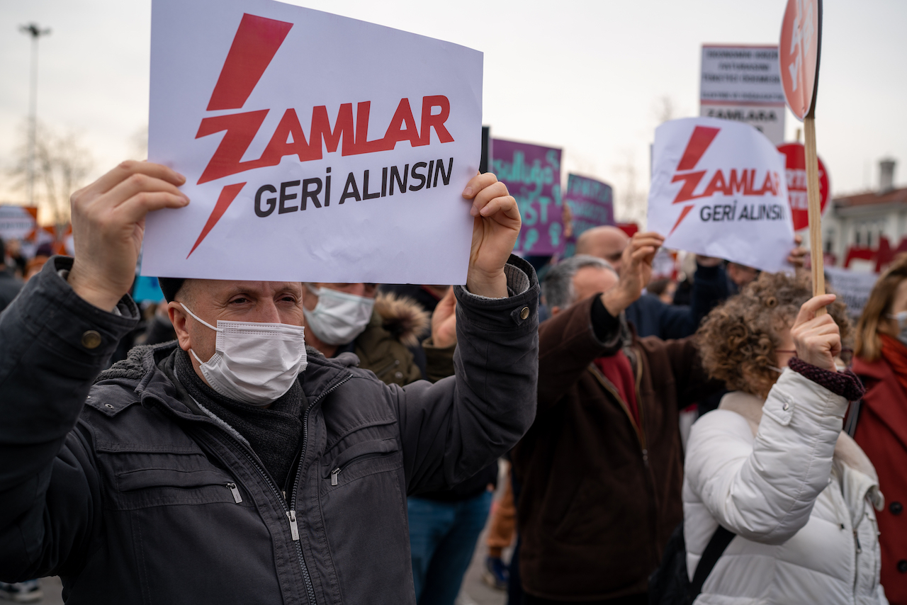 Elektriğe sessiz zam!